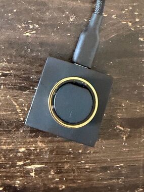Ultrahuman Air Smart Ring Bionic Gold Size 8 with charger